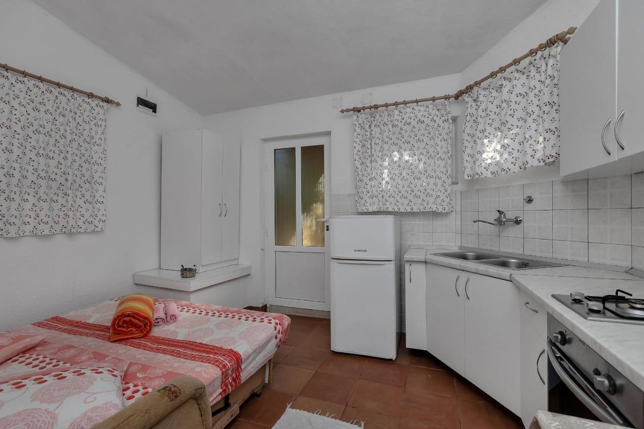 Apartments Milivoj Bogomolje Esterno foto